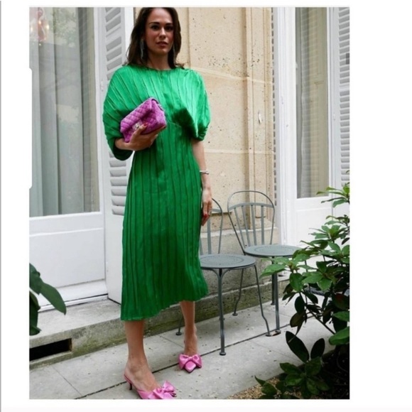 ZARA LIMITED EDITION GREEN PLEATED MIDI DRESS WITH PUFF SLEEVES 2297/693 small - Picture 14 of 15
